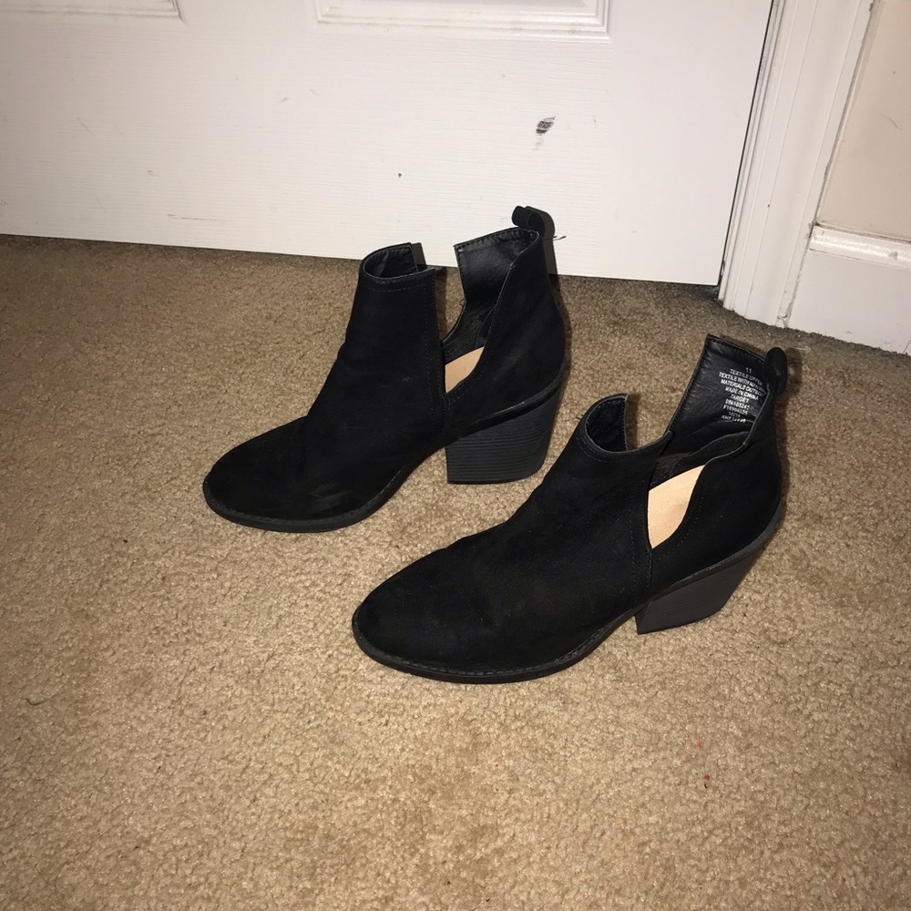 Worn a few times